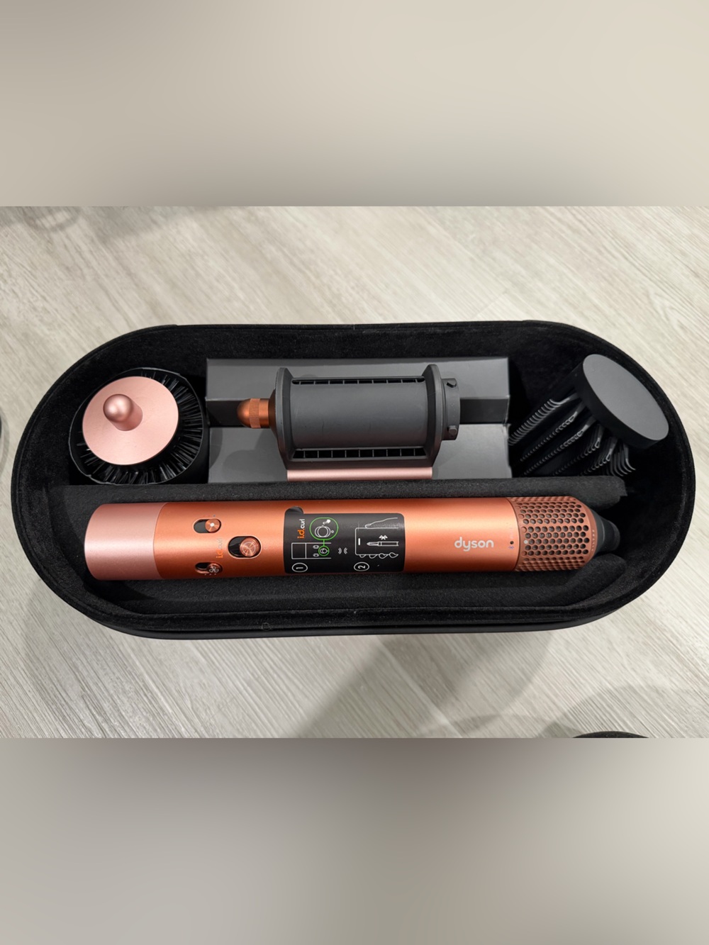 Dyson Airwrap i.d.™Multi-Styler in Amber Silk NOB w/ all attachments GENUINE